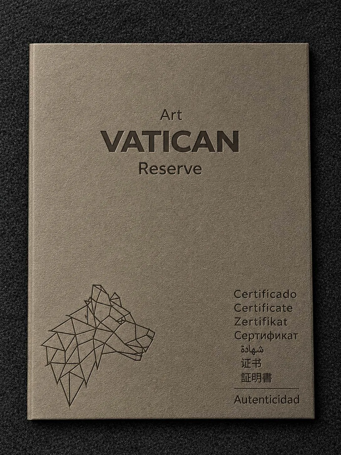 Cubierta del certificado de autenticidad con la figura poligonal de un lobo